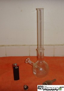 beaker-bottle-bong